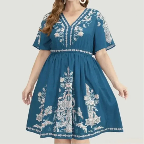 BloomChic Dresses & Skirts - BloomChic Bandana Print Ruffle Sleeve V Neck Pocket Knee Dress 2XL us 18